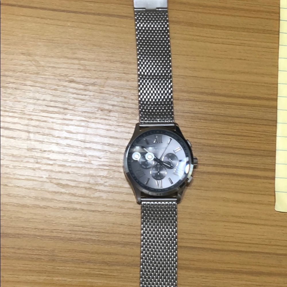 New Akribos men’s watch grey